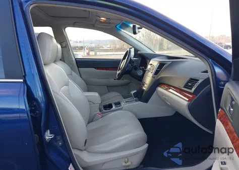 2010 Subaru Outback 2.5I Limited из США, поврежденный, VIN 4S4BRBKC0A3384181